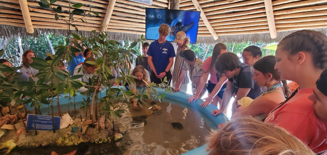 Science students take special trip | News, Sports, Jobs - Vimarsana News